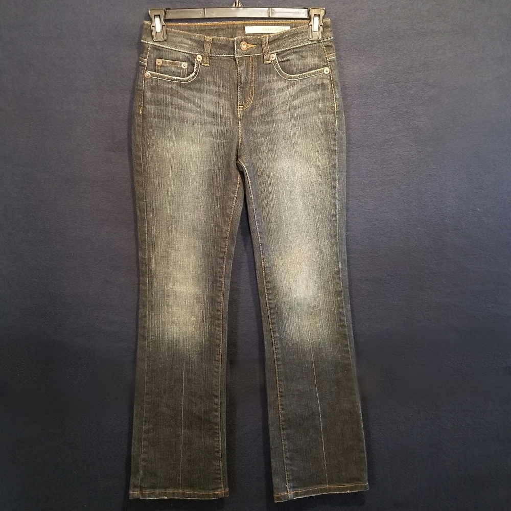 DKNY SOHO Straight Leg Jeans - Picture 12 of 12